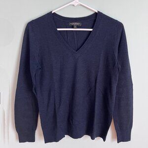 Navy Blue Banana Republic Vneck merino wool sweater